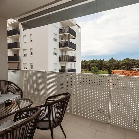 Apartman Martina 扎达尔